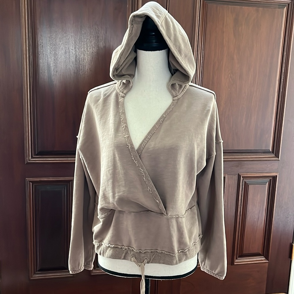 Cozy, long sleeved hoodie by Saturday Sunday for Anthro - Small - NWT